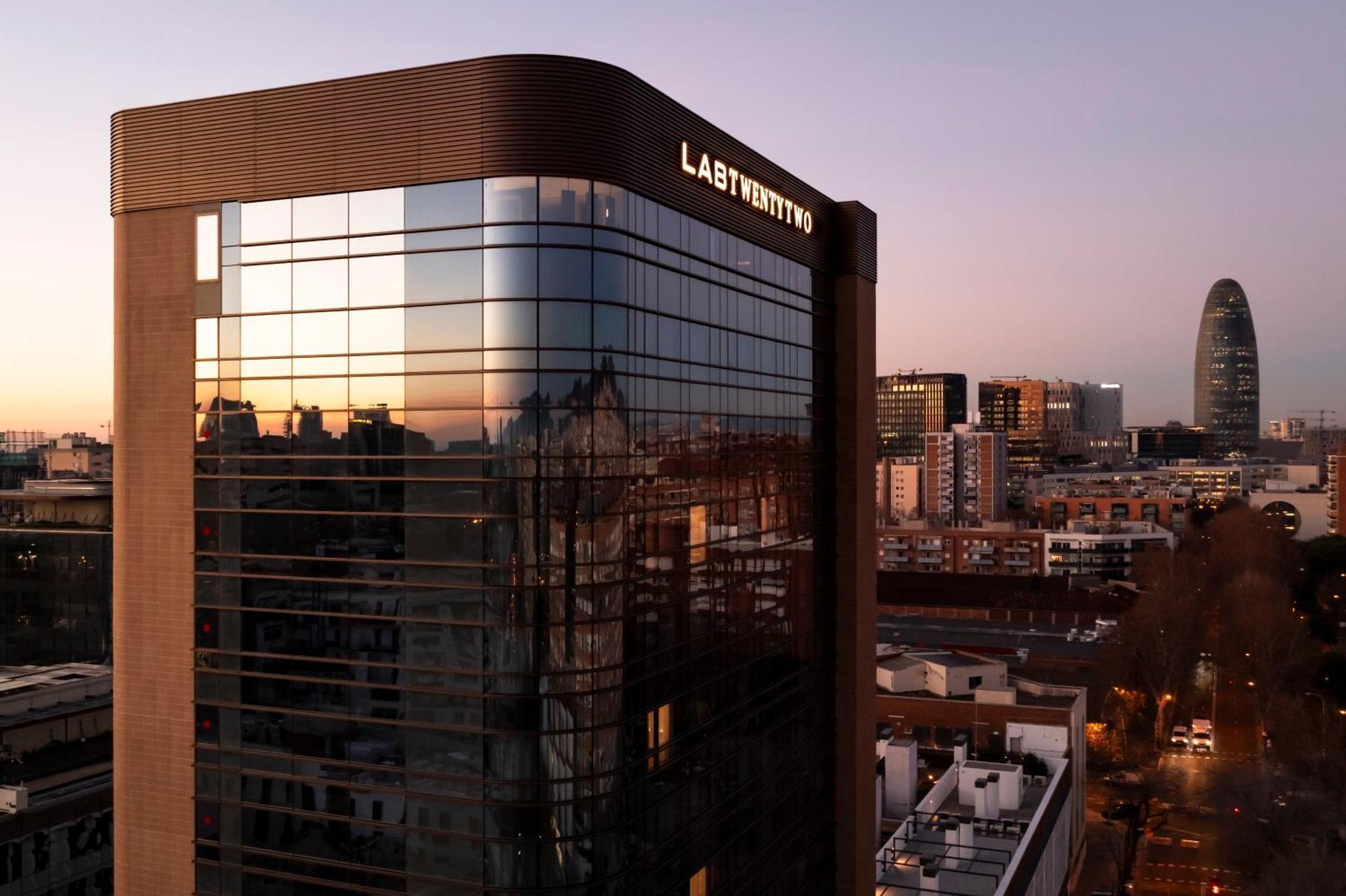 Labtwentytwo Barcelona, A Tribute Portfolio Hotel By Marriott Esterno foto