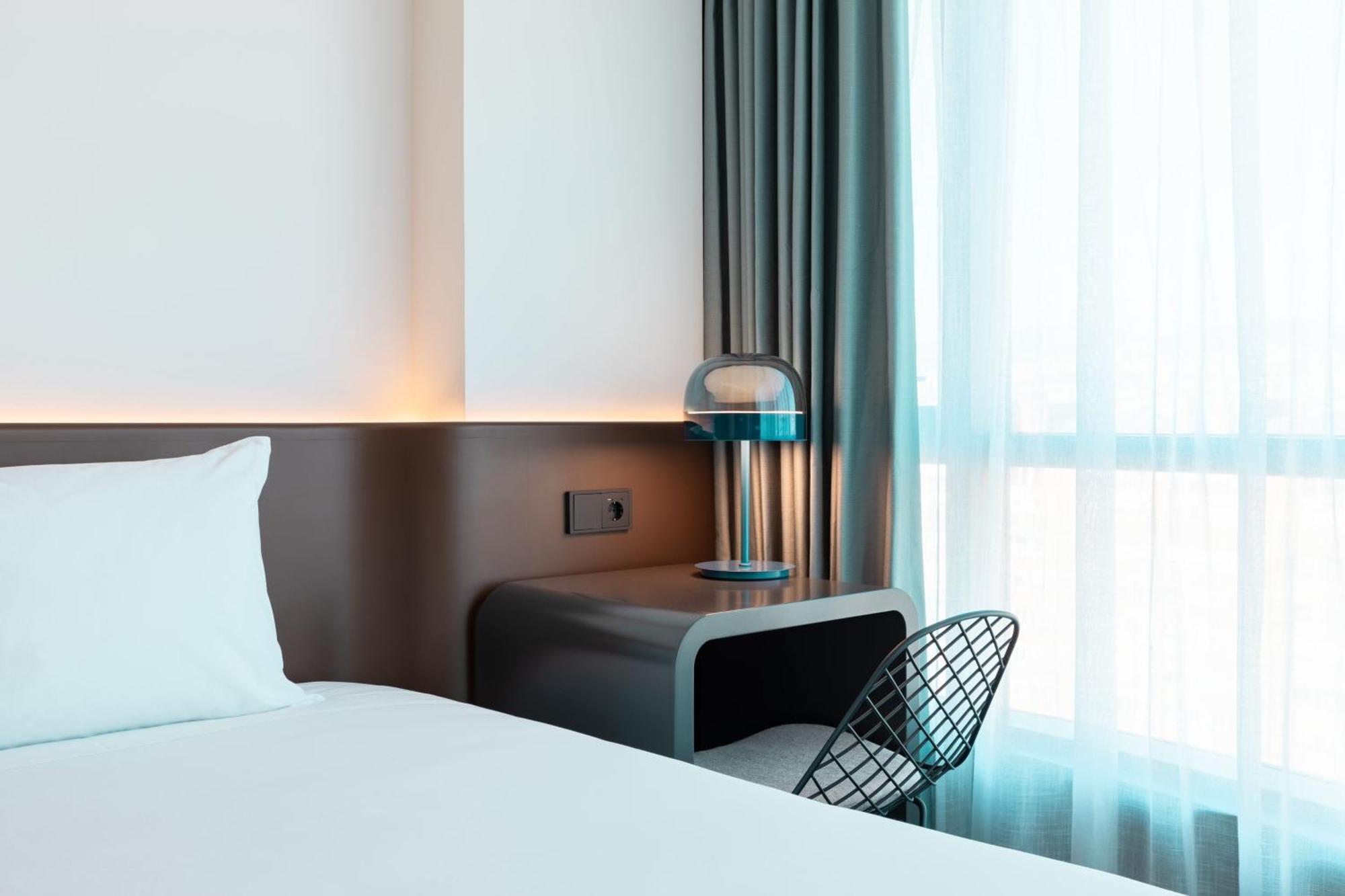 Labtwentytwo Barcelona, A Tribute Portfolio Hotel By Marriott Esterno foto