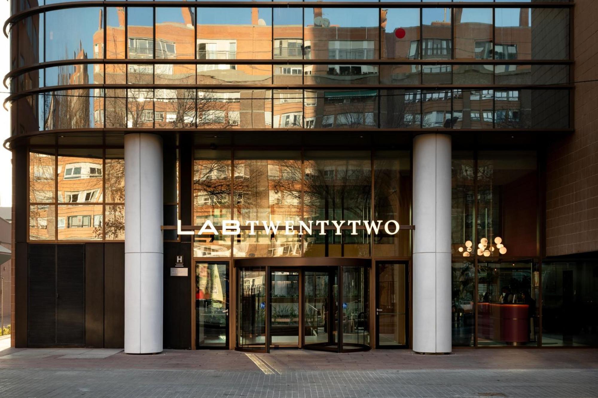 Labtwentytwo Barcelona, A Tribute Portfolio Hotel By Marriott Esterno foto